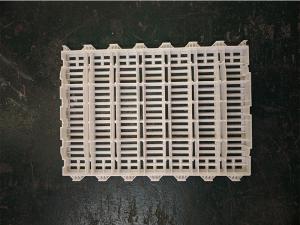 50x70 白色 豬用塑料板 孔徑1.1厘米